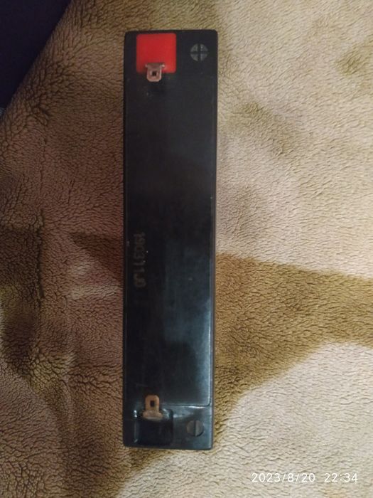 Гелевый аккумулятор 7.2 Ah / 6v +универсальное зарядное устройство