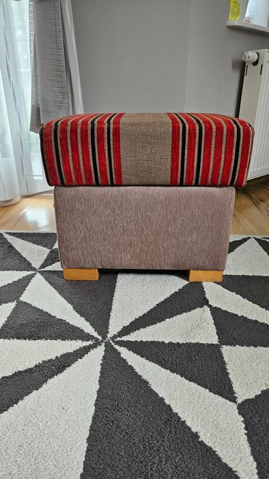 Puf pufa  ze schowkiem ze skrzynią siedzisko