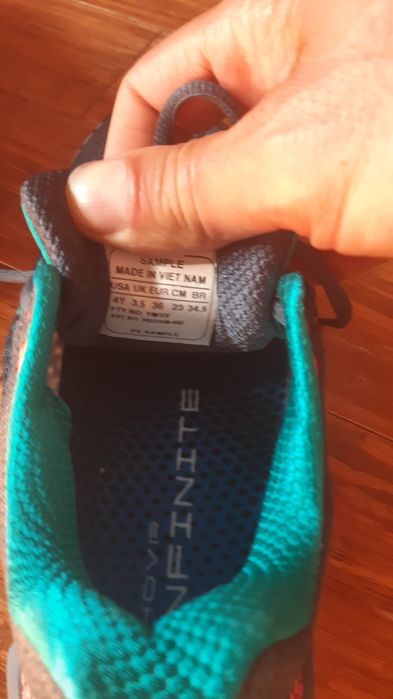 Buty damskie do biegania  Under Armour Infinite r.36 Super Jakość