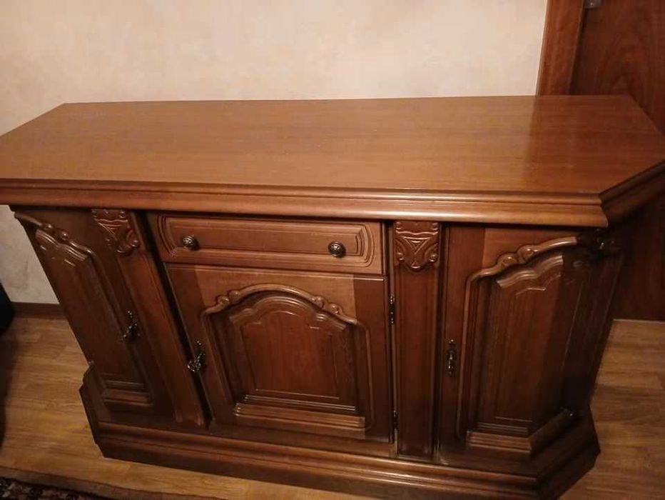 комод дуб- горіх дерево