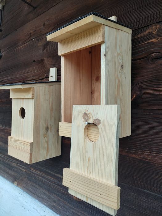 Budka lęgowa-szpakówka pokryta papą