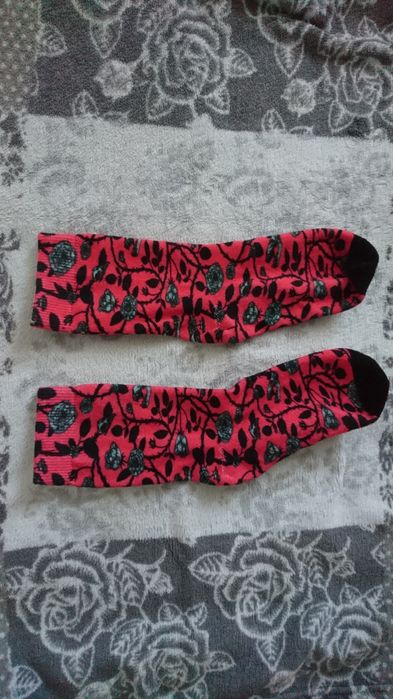 Medicine skarpetki z nadrukiem goth róże kwiaty gothic alt alternative