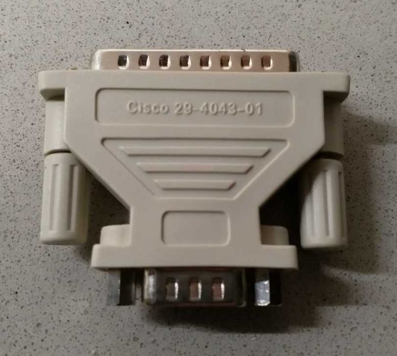 Conector adaptador DB9 macho para DB25 macho (29_4043_01)