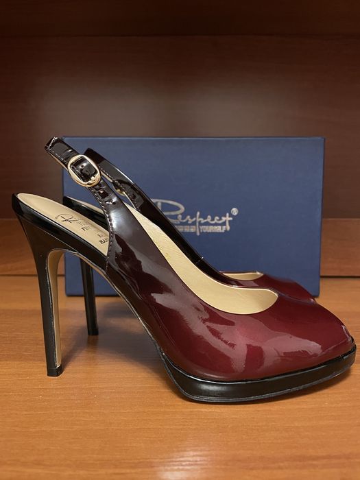 Босоножки Respect