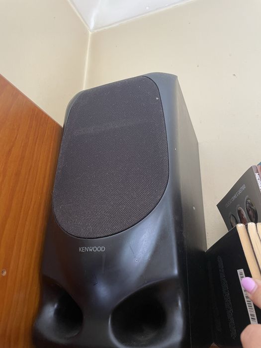 Conjunto de 2 leitores e 2 colunas Kenwood