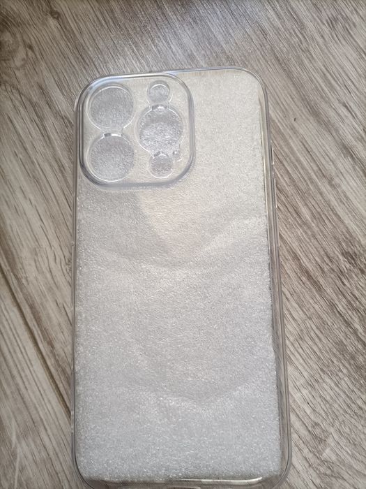 Nowe etui iPhone 16 pro
