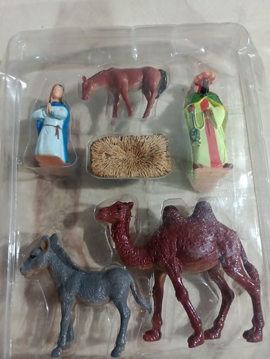 Figurki bożonarodzeniowe dekoracje