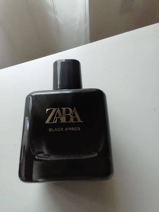 Frasco Black Amber da Zara, vazio