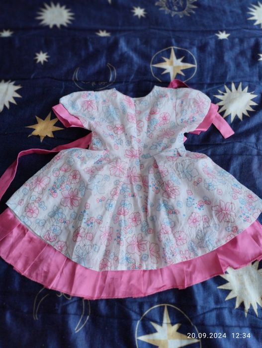 Śliczna sukienka r. 98 dla dziewczynki
