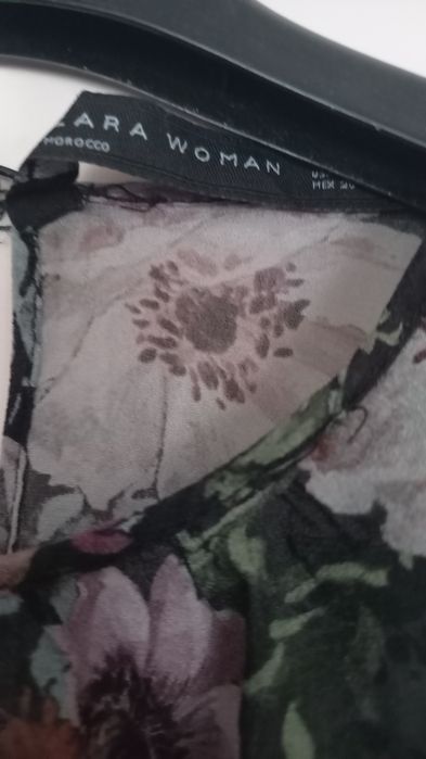 Sukienka Zara w kwiaty rozmiar  S