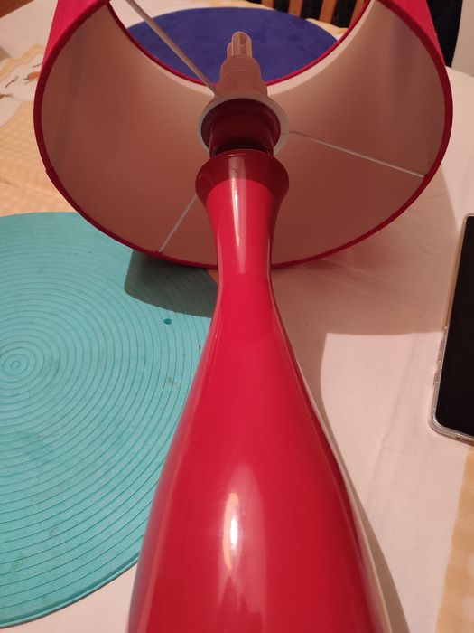Candeeiro vermelho para sala