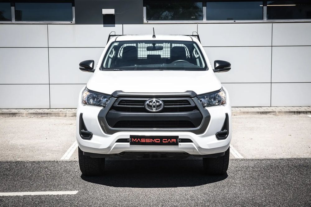 Toyota Hilux 2.4 D-4D 2WD CD CM