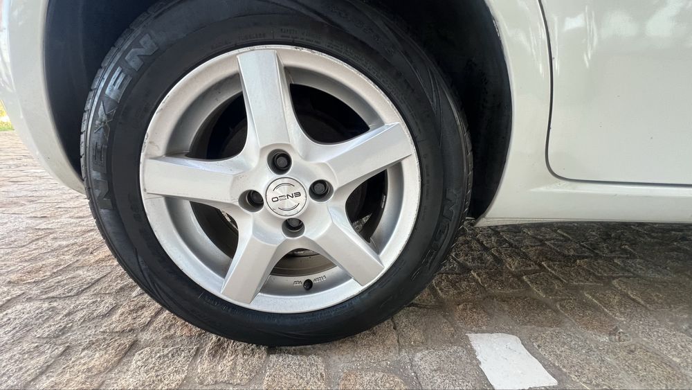 Fiat Punto 2012 – 210.000 km – Fiável e económico trato financiamento