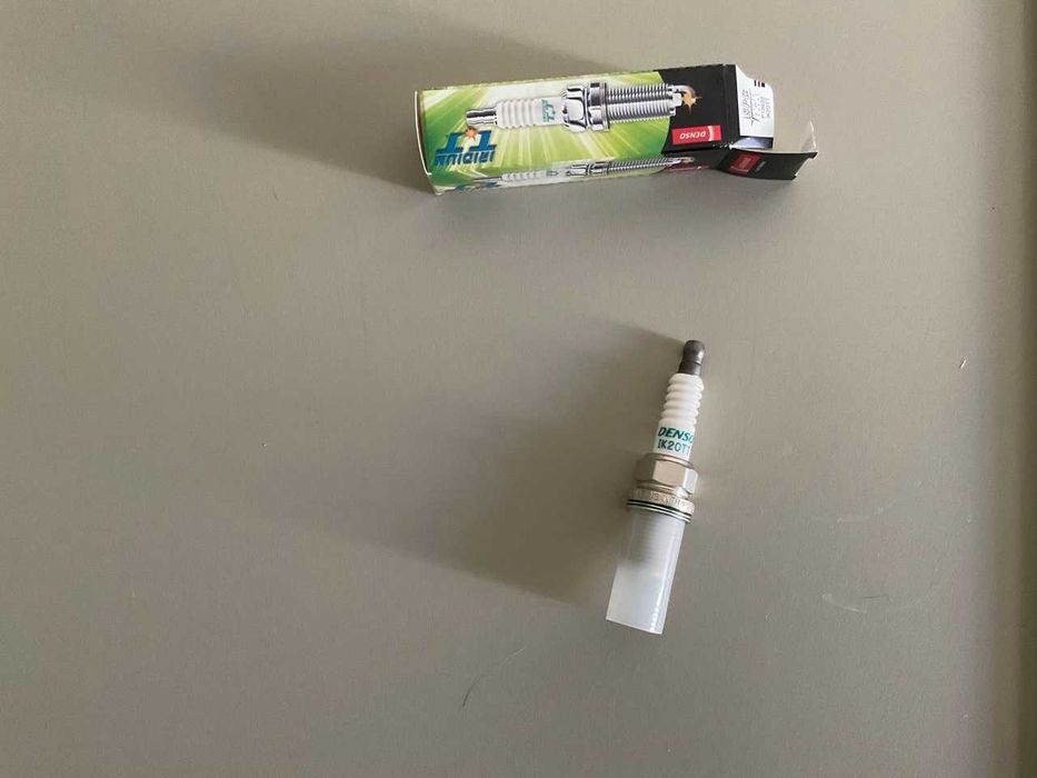 свічка IK20TT Denso 4702