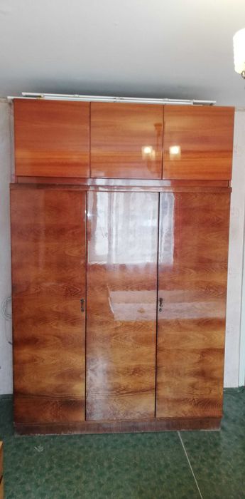 Шифоньер шкаф трехстворчатый с антресолью полированный 1970-е СССР