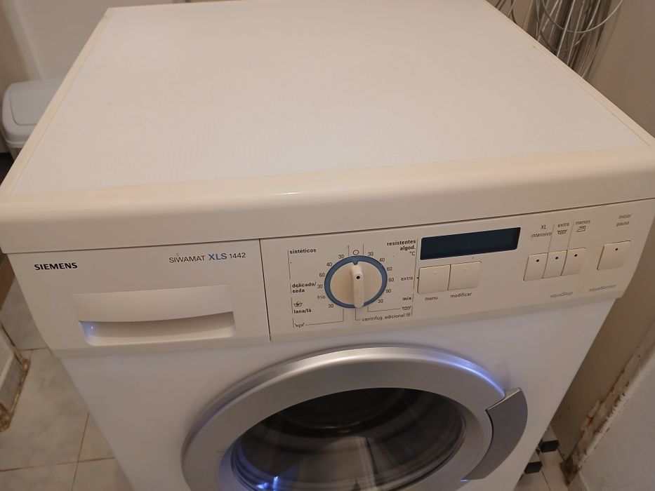 Máquina de lavar roupa Siemens