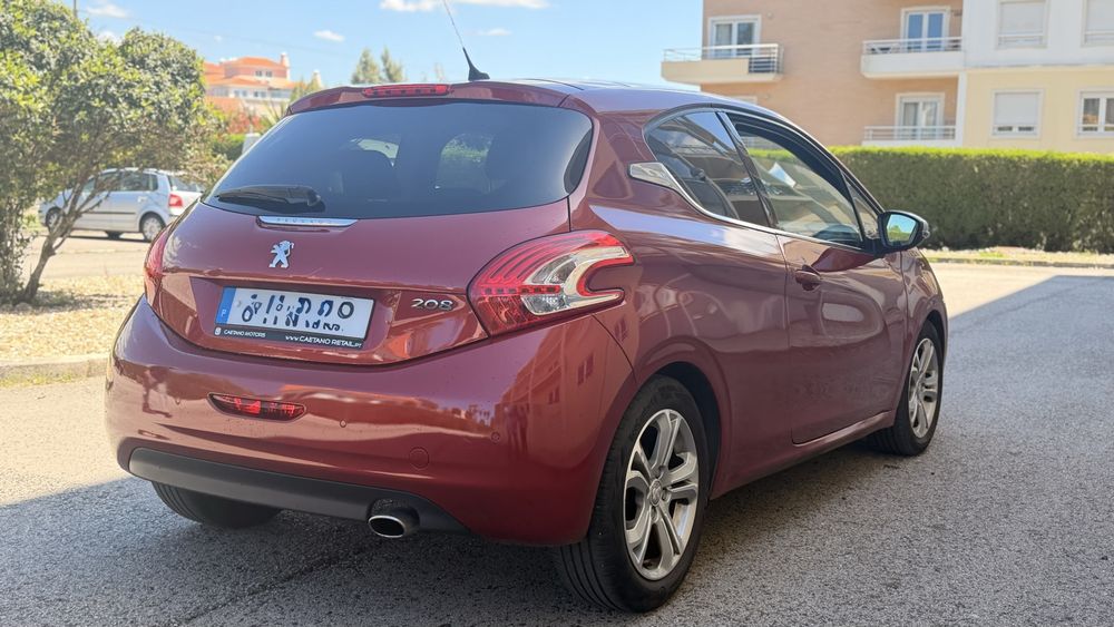 Peugeot 208  1.4  VTI  ACTIVE muito estimado, de garagem, particular , Nacional