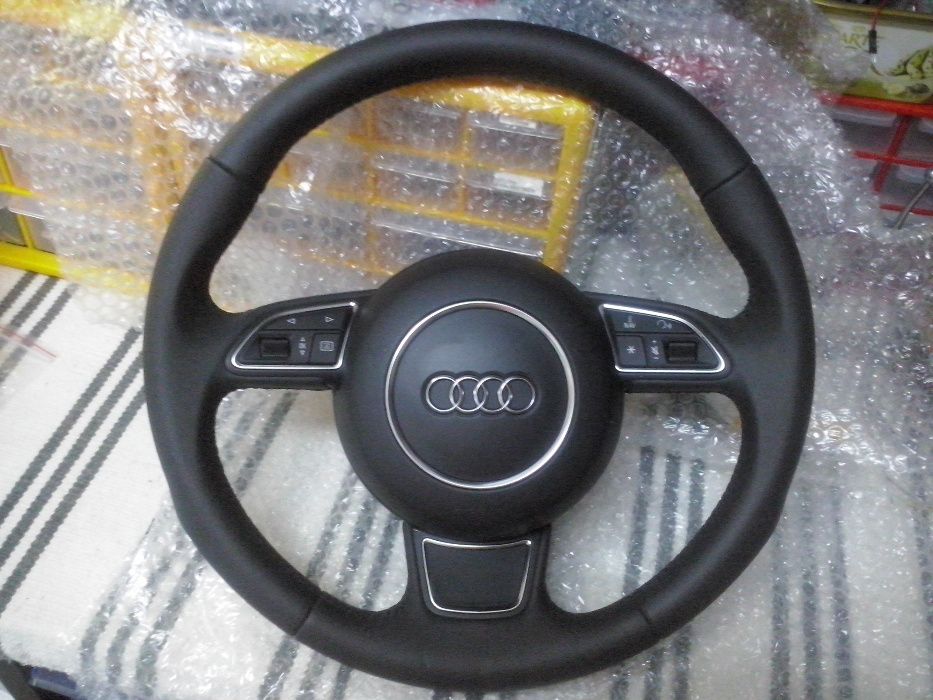 Volante em pele com airbag para audi A3 8V e Audi Q3