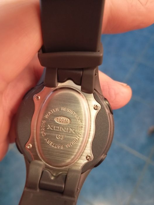 Продам часы наручные