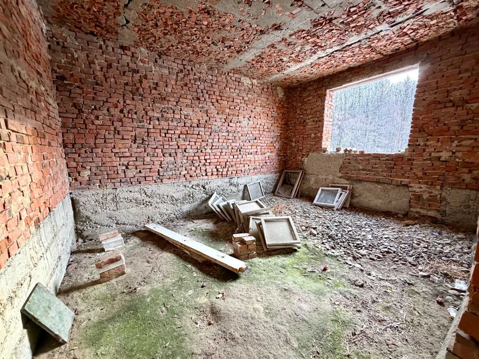 Продаж будинку з земельною ділянкою – с. Дашава (неподалік м. Стрия)