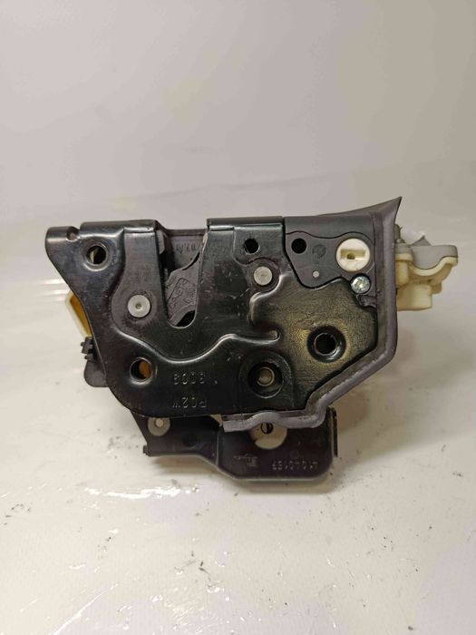 Fechadura / fecho porta trás direito AUDI A3 (8P1)