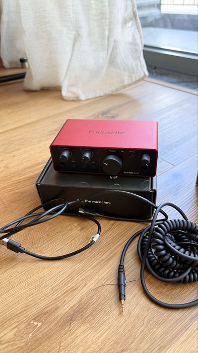 Rode NT1 Signature with Focusrite Scarlett 2i2 4th Gen