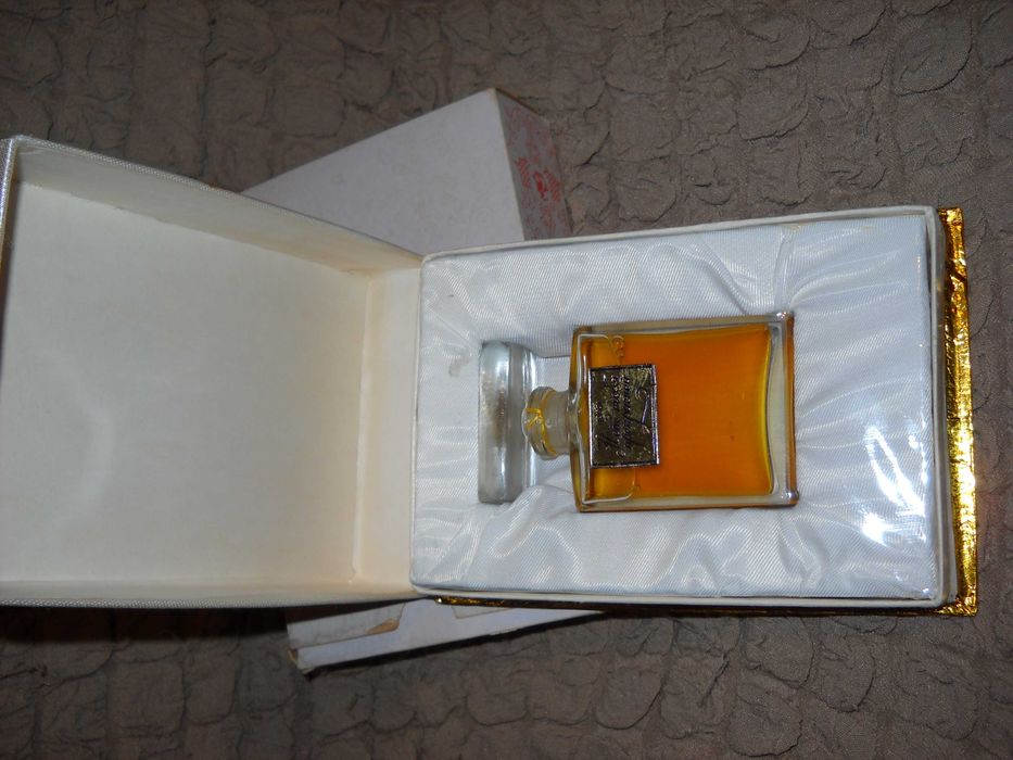 Духи "нет тебя прекрасней"  ссср алые паруса