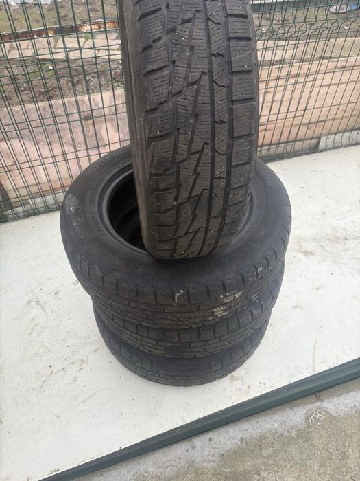 Продам зимову гуму