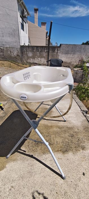 Banheira de Bebé Ergonómica Jané com Suporte/Tripé Dobrável