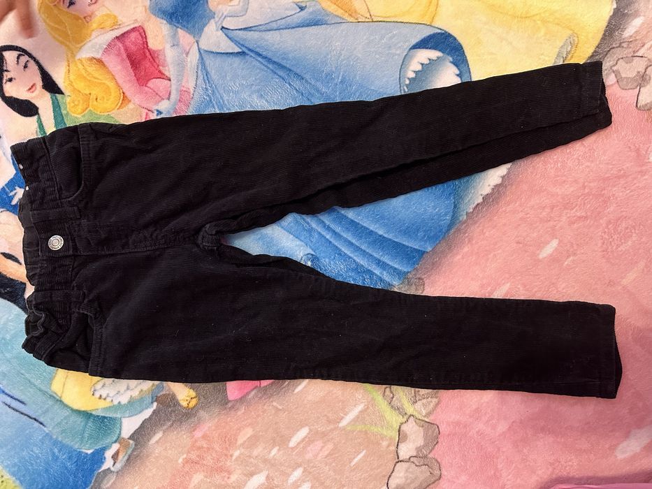 Czarne jeansy rurki r. 116