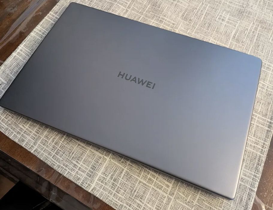Portátil Huawei Matebook D15 i3 10gen