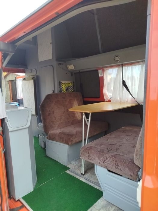 Kamper Mercedes Benz MB100 (1990) Gotowy do jazdy!