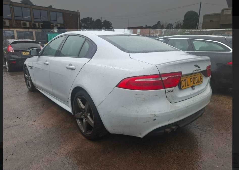Jaguar xe 2.0 diesel R-sport