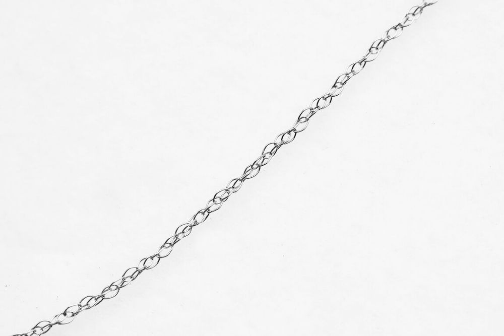 Złoty delikatny łańcuszek z regulacja długości 40/43cm
