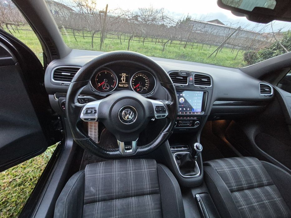 VW Golf.    GTD     - 3 portas