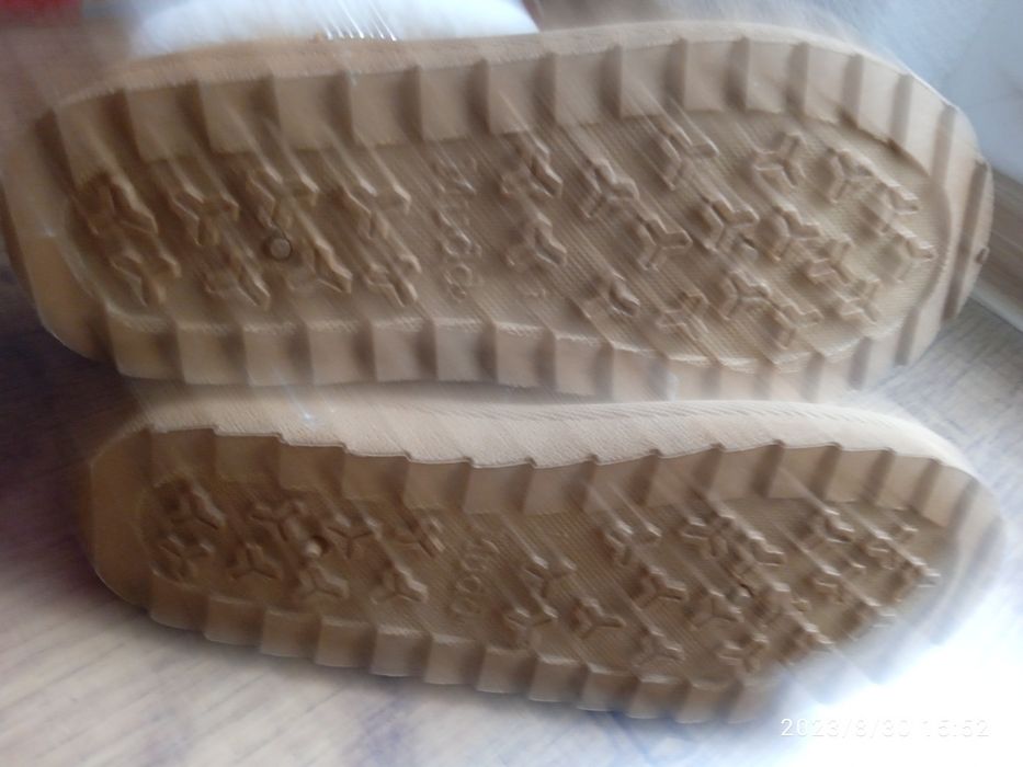 Nowe buty emu na zimę dla dziewczynki