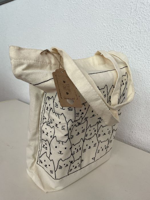 Eco bag bordada a mão com fecho