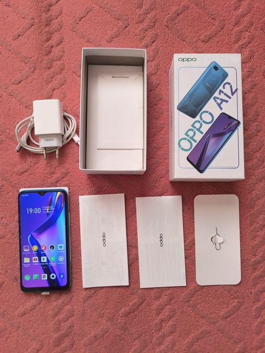 Мобильный телефон OPPO A12 3/32Gb