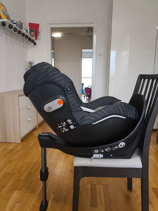 Sprzedam foteliki GB VAYA i GB VAYA 2 z sensor safe.