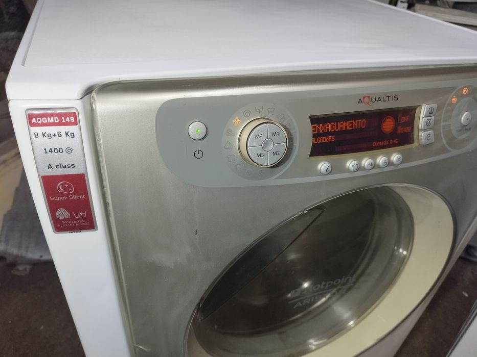 Máquina de lavar e secar