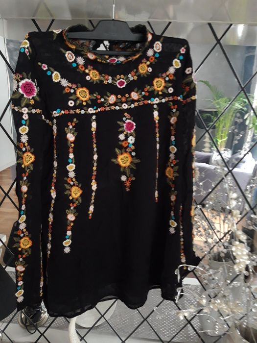 Bluzka zara folk, haftowana