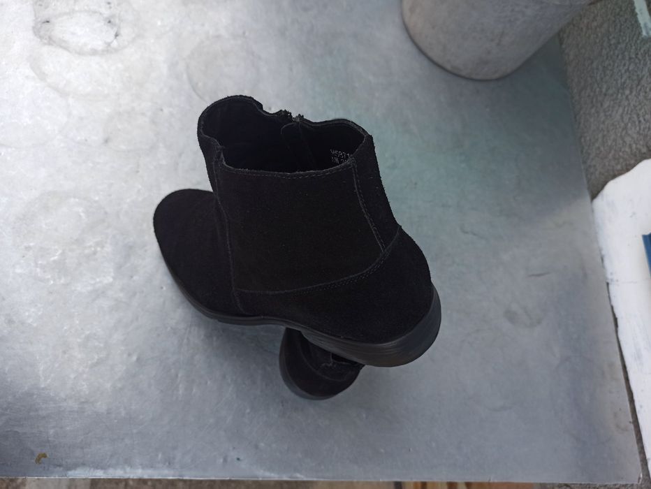 Продам замшеві чоботи р 44