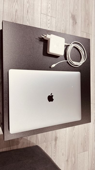 MacBook Pro 16 inch 2019