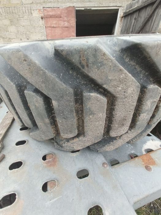 Koła opony przemysłowe z felgami