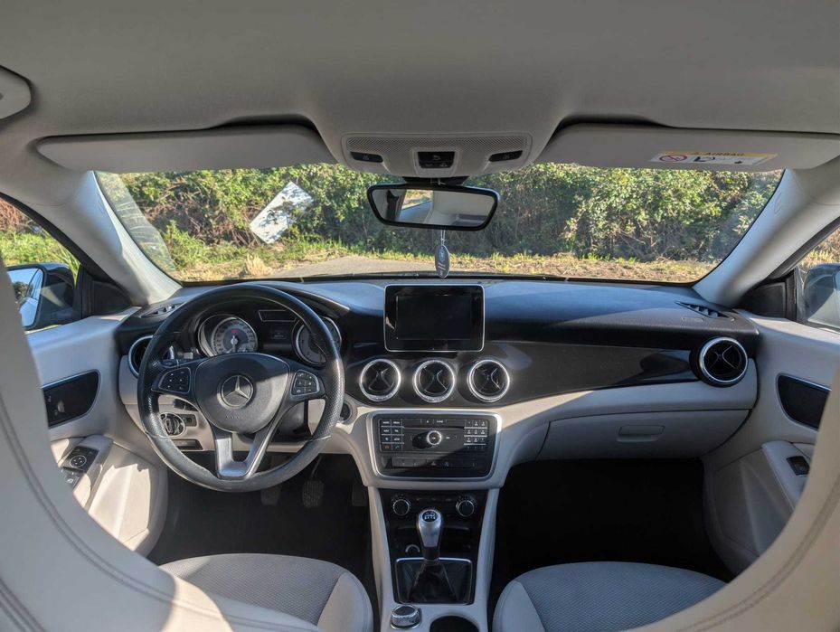 Mercedes-Benz CLA 180d  | Jantes AMG | Histórico  completo na Mercedes