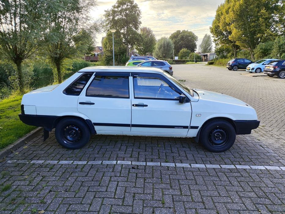 ВАЗ 21099. На газу. 1.5 двигун.