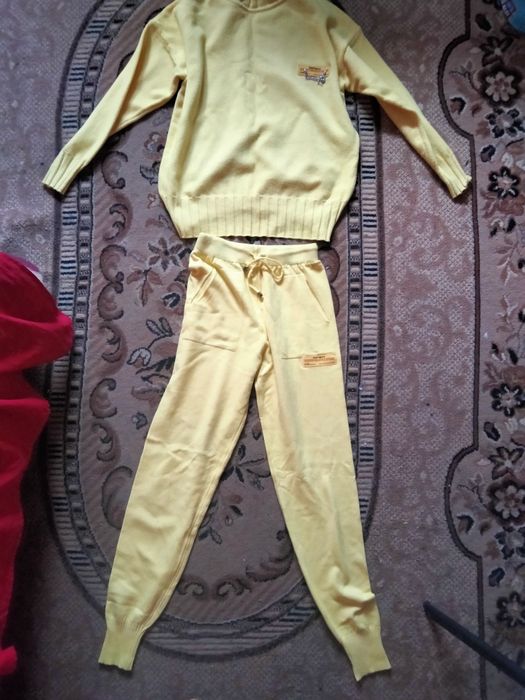 Костюм женский желтый ,,м,,