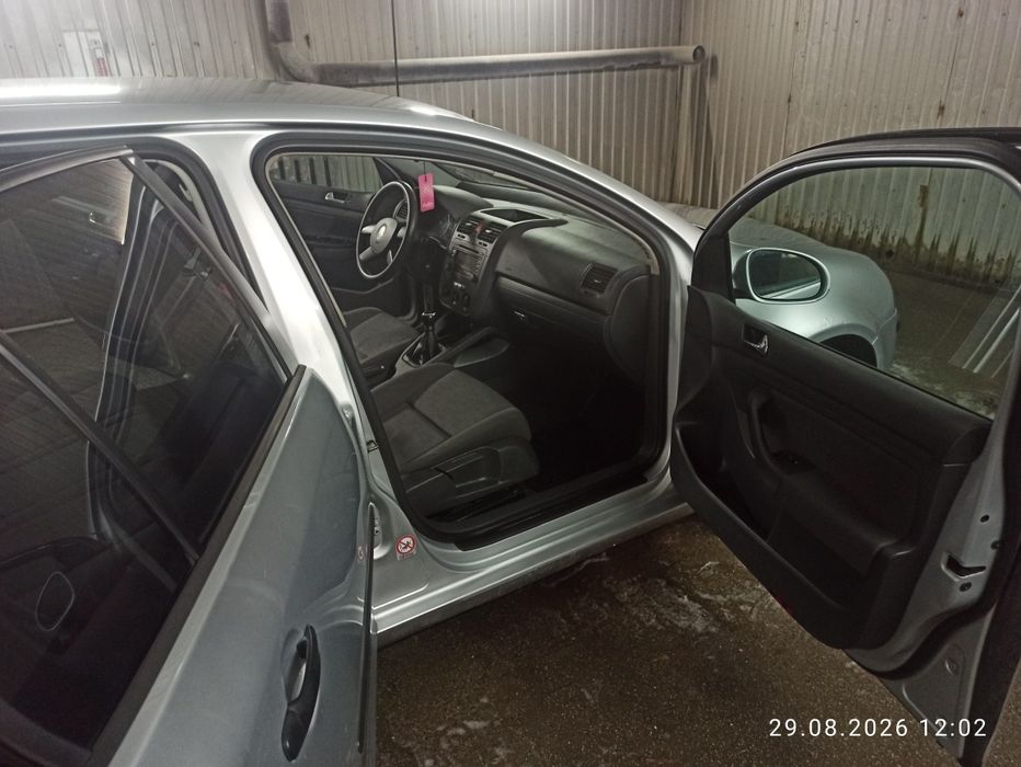Продам Volkswagen Golf 5.