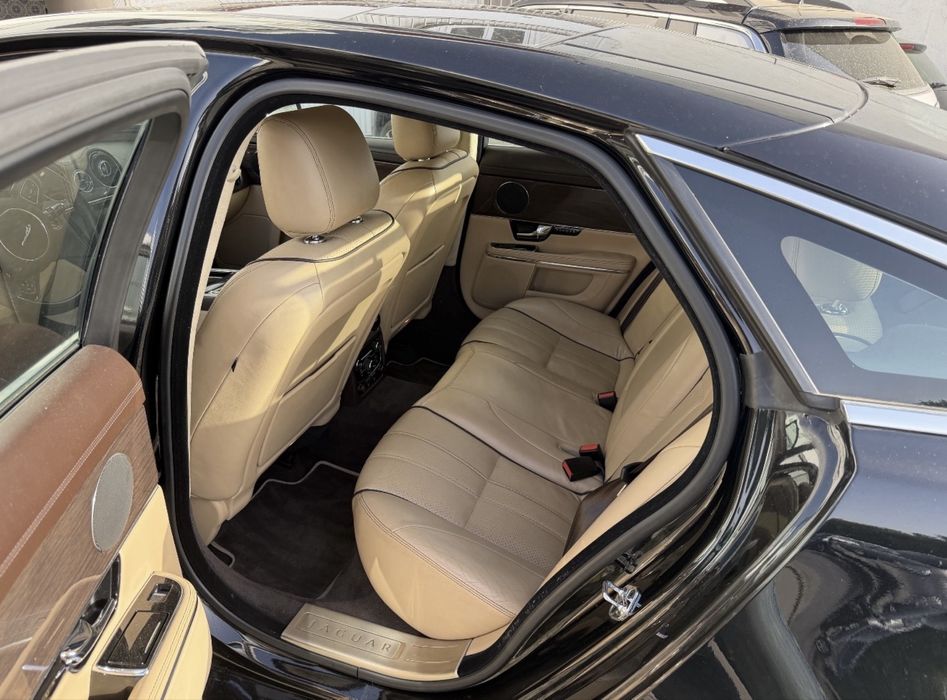 Jaguar XJ Portfolio
