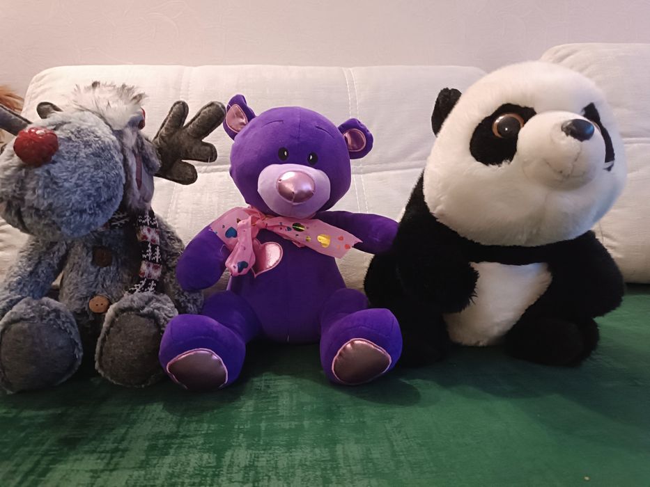 Олень, ведмедик ( м'які іграшки)